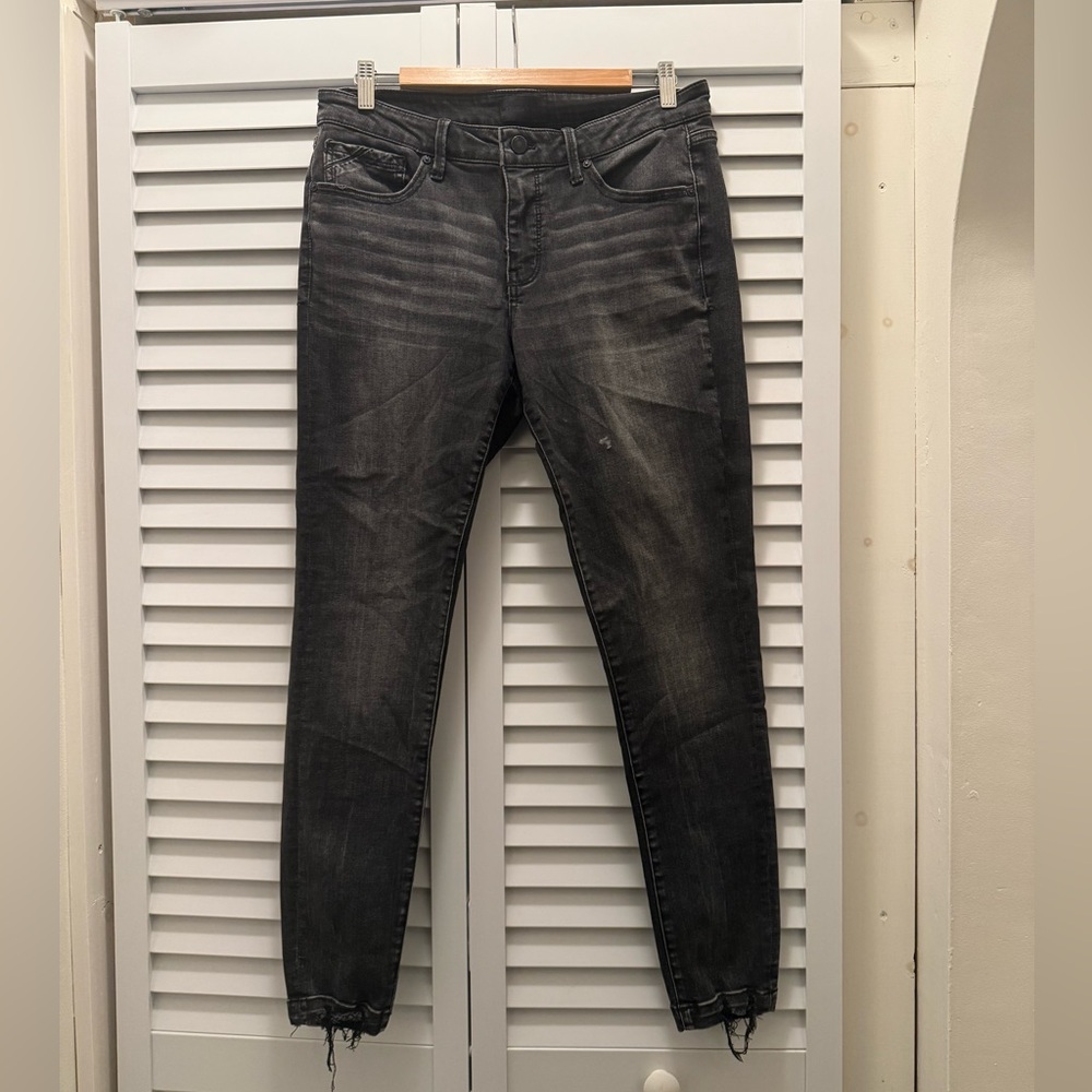Buckle Women's Black Washed Jeans
